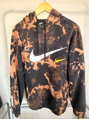 Nike Black & Rust Tie-Dye Pullover Hoodie